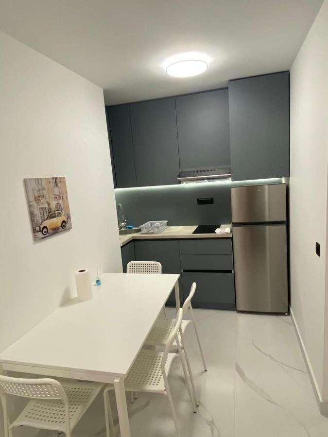 Deluxe Pool Apartment 4 Петровац Экстерьер фото