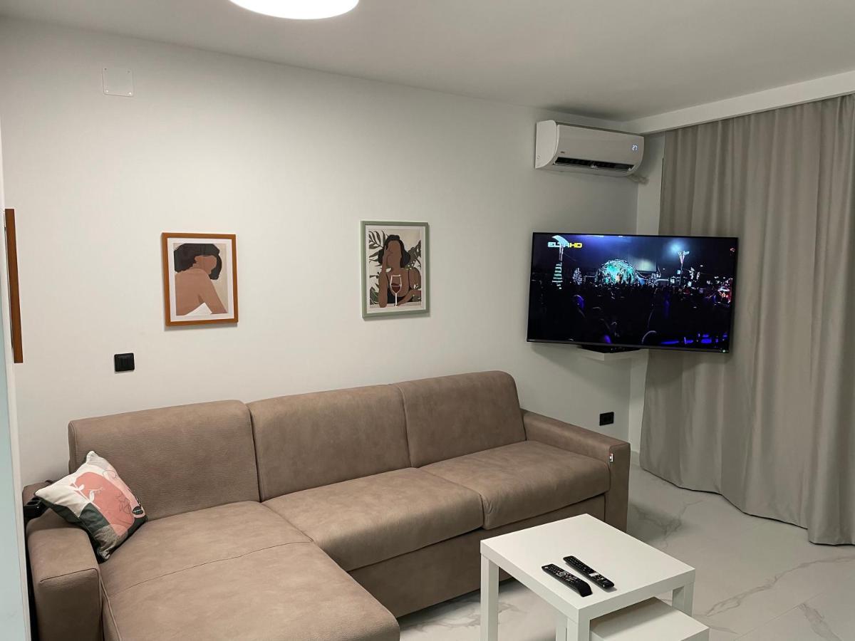 Deluxe Pool Apartment 4 Петровац Экстерьер фото